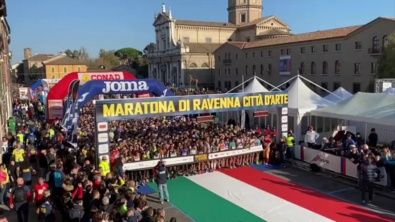Maratona di Ravenna Città d’Arte 2019: una marea di persone invadono la città
