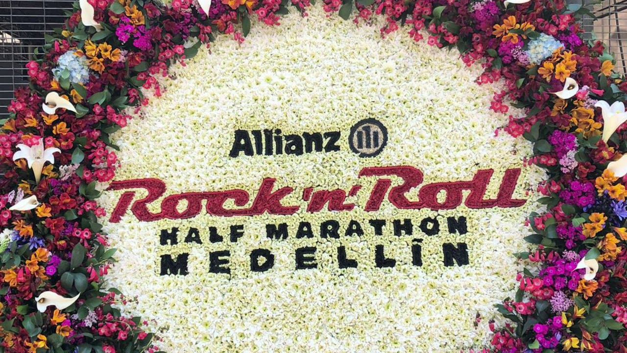 Tres de Corazón at Allianz Rock 'n' Roll Medellín Half Marathon