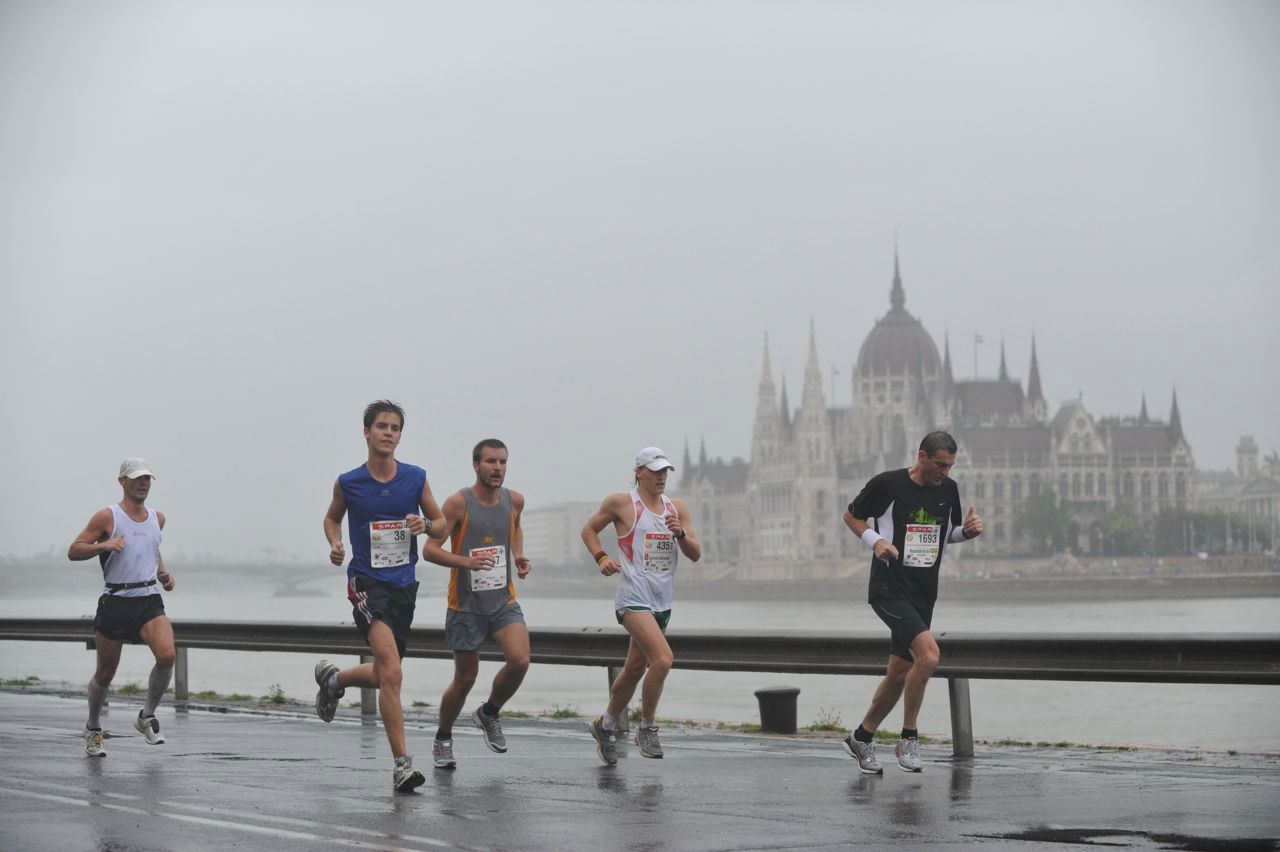 2010 - Parliament in background