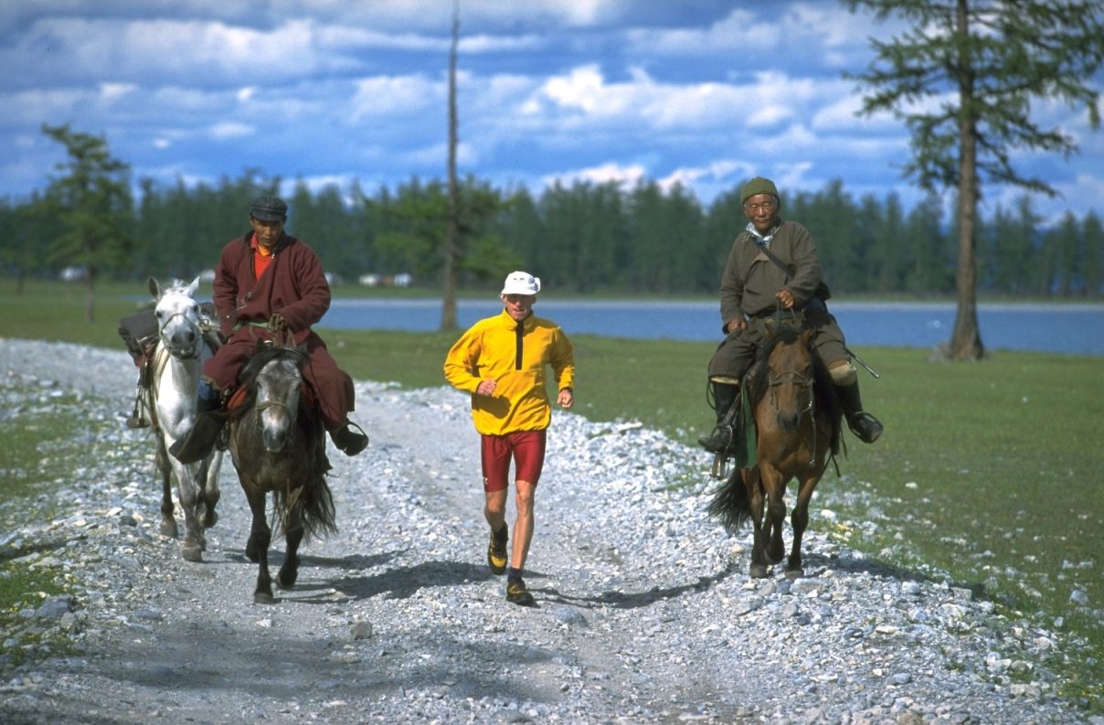 Escorted by horsemen: The MS2S is a unique ultra-marathon.