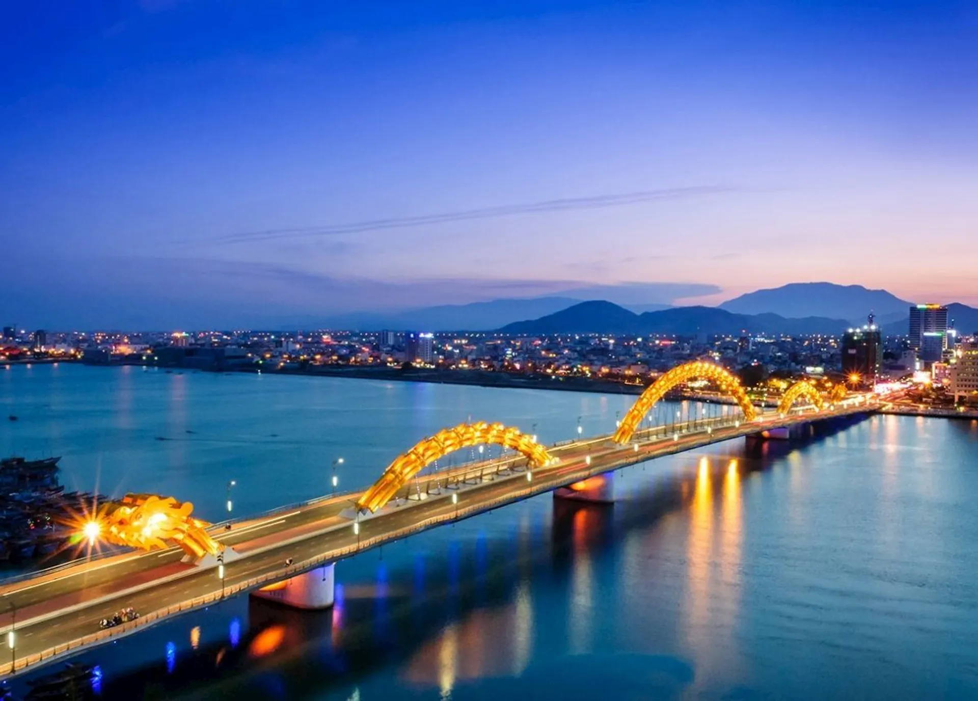 VnExpress Marathon Da Nang Midnight