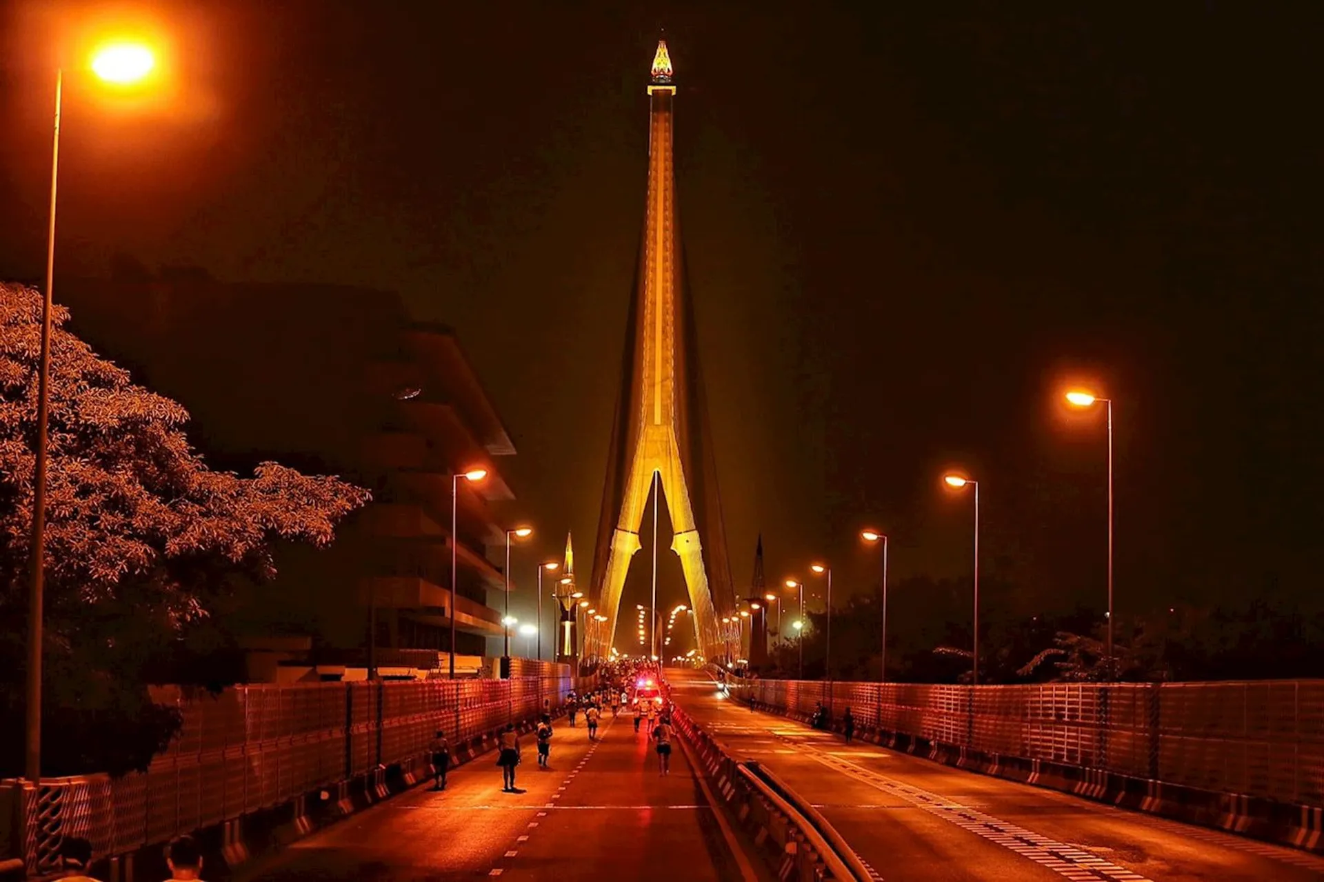 Bangkok Midnight Marathon